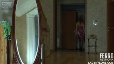 Порно Бринет тинејџерка во Чорапи Одблукување - Ferro Network